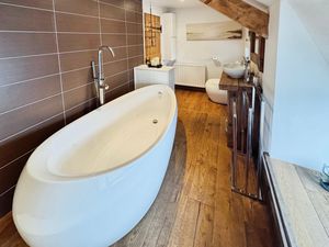 Photo 5- click for photo gallery